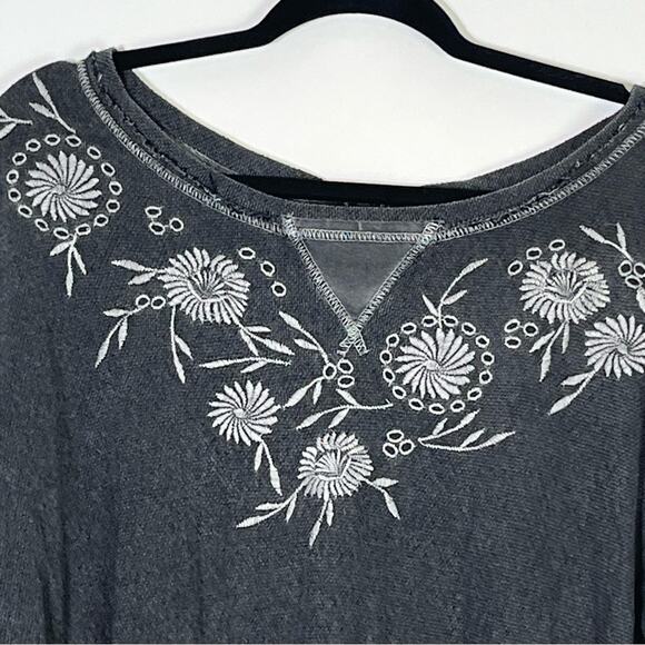 FREE PEOPLE Embroidered Pullover Sweater Size Small EUC - Picture 3 of 8
